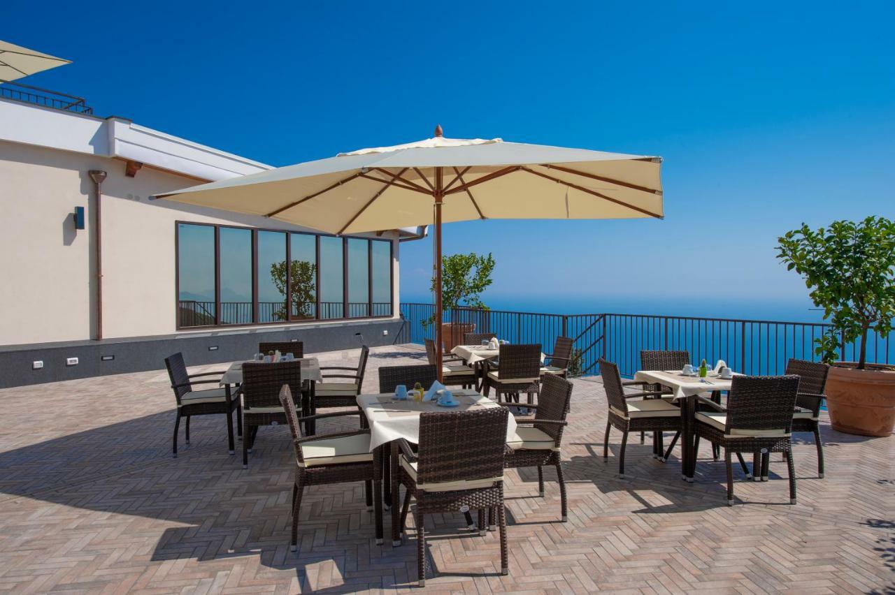Paradise Bed & Breakfast 3*