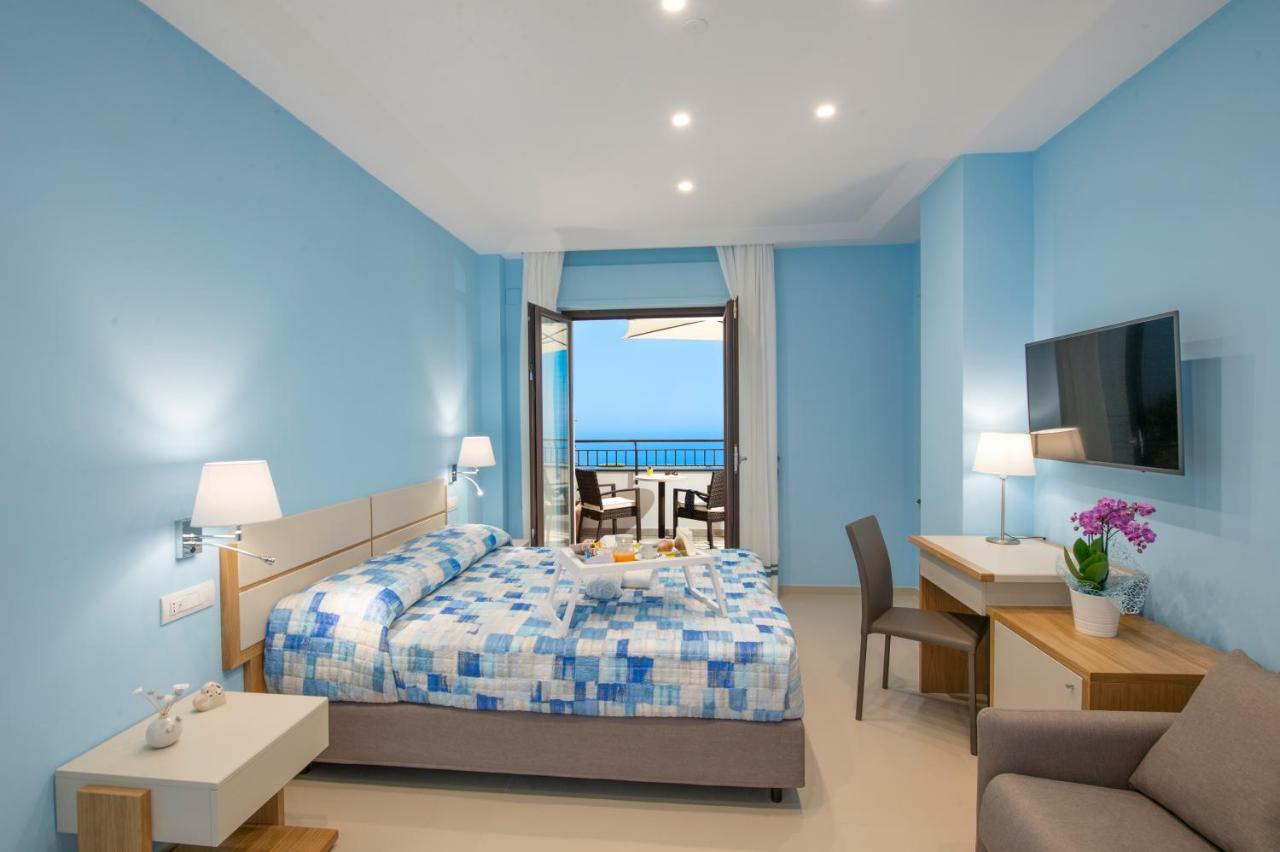 Paradise Bed & Breakfast 3*