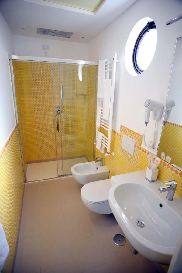 Bed & Breakfast Paradise 3*